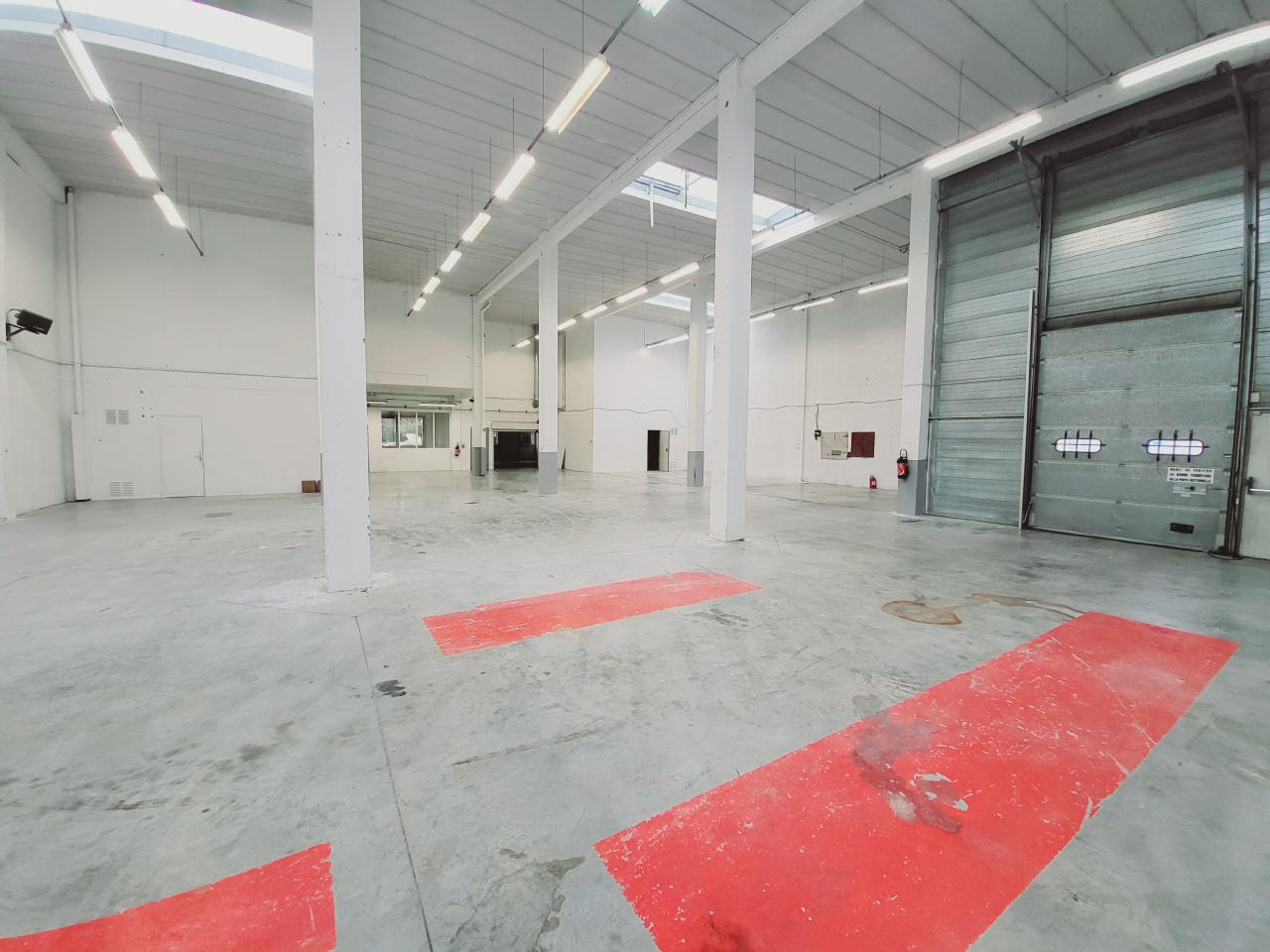 Local d'activité Émerainville 737m² Location local d'activité Émerainville Seine-et-Marne OLACT2204989 1